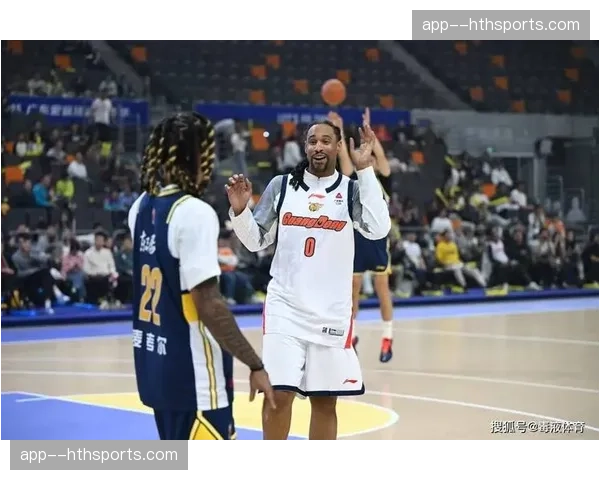 萨林杰大腿拉伤复出后状态下滑，广东内线危机加剧